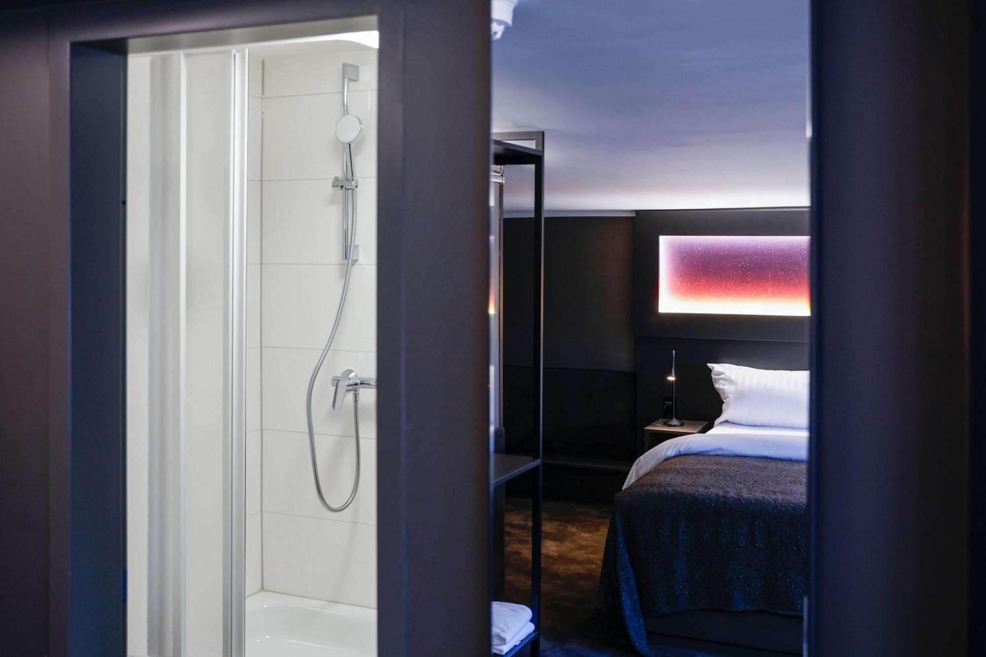 Sleephotels Cosmos Hamburg Bagian luar foto