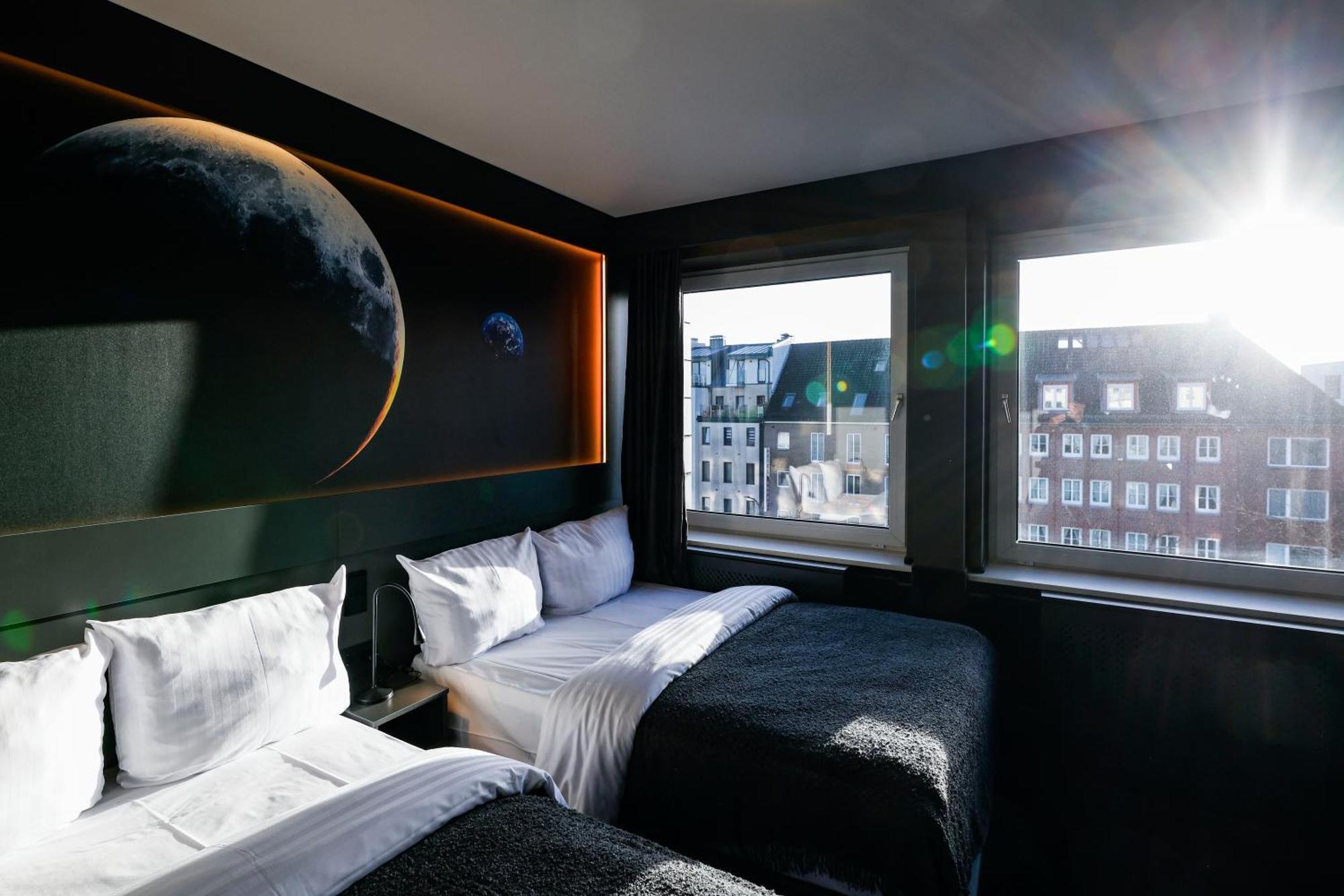 Sleephotels Cosmos Hamburg Bagian luar foto