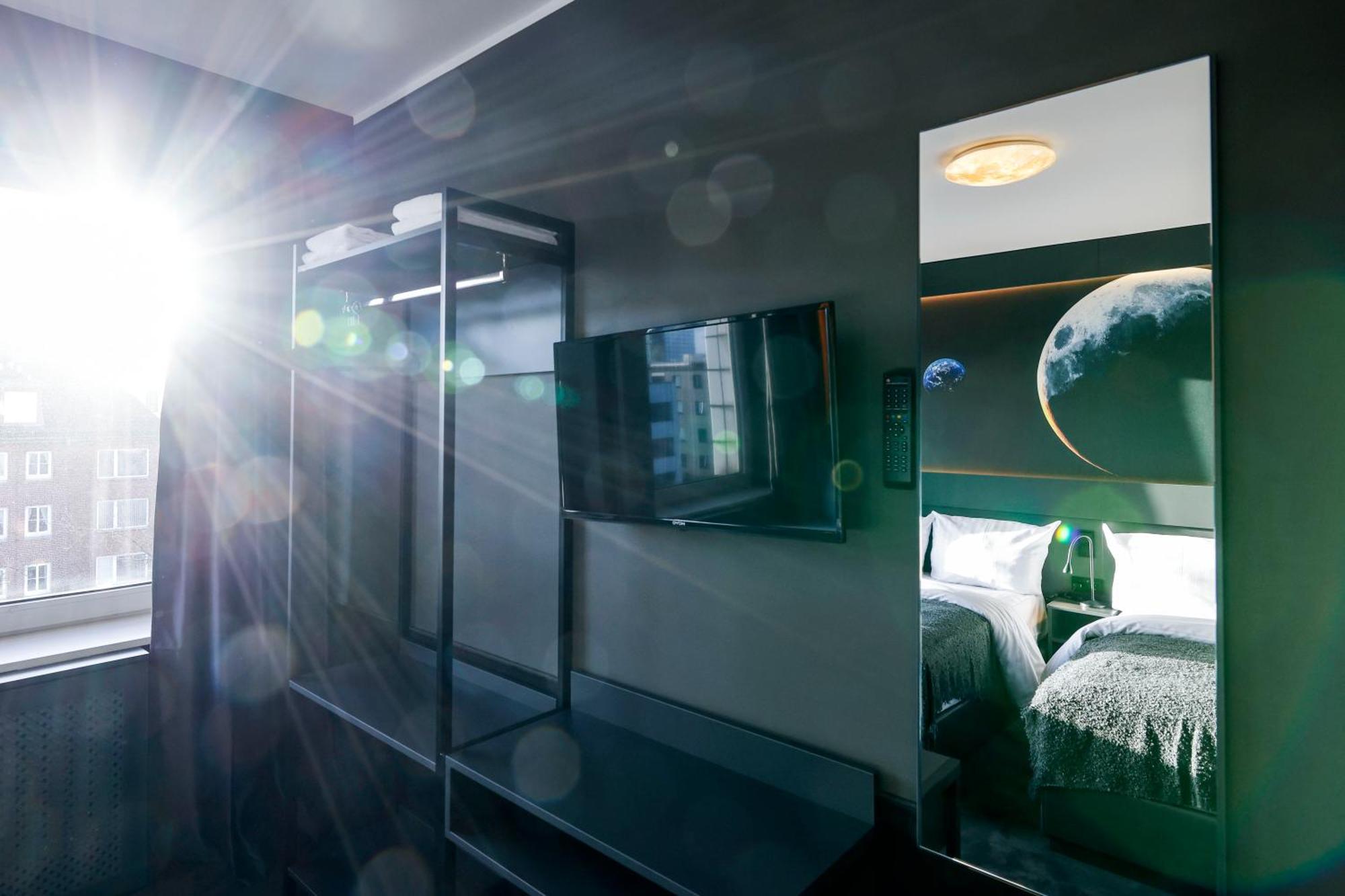 Sleephotels Cosmos Hamburg Bagian luar foto